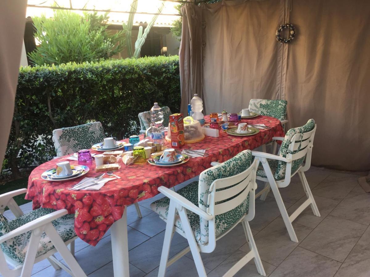 Bed and Breakfast Le Vele Campofelice Di Roccella Exterior foto