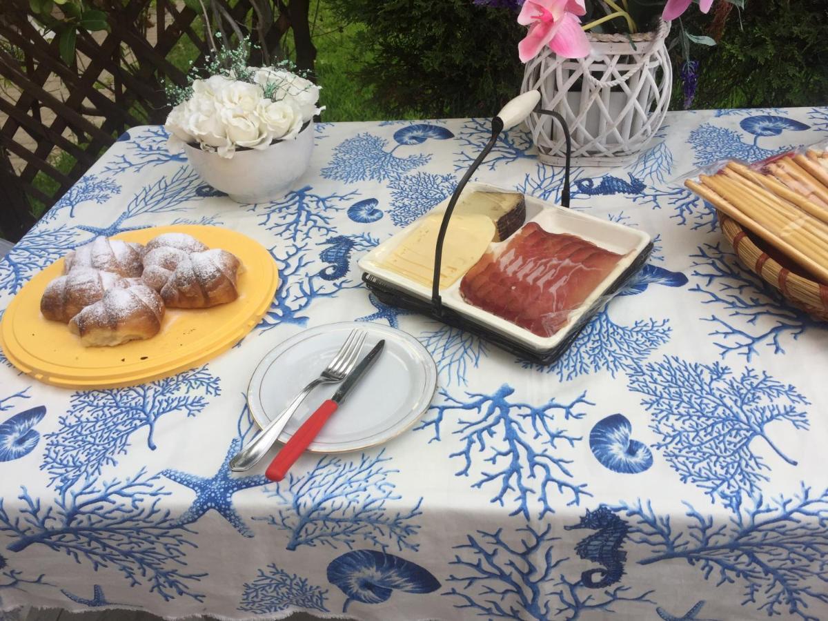 Bed and Breakfast Le Vele Campofelice Di Roccella Exterior foto